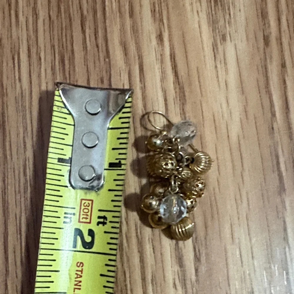 VINTAGE 70s CLUSTERED GOLD-TONE AND CLEAR BEADED DANGLE HOOK 1.8" EARRINGS - Picture 7 of 9